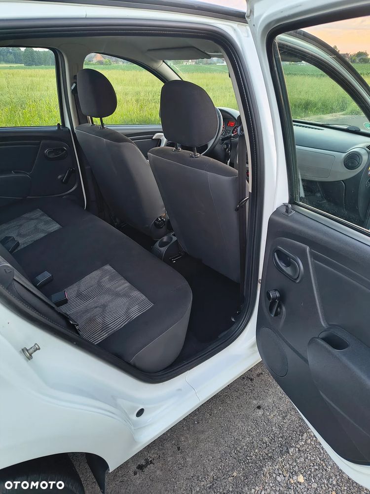 Dacia Sandero 1.2 16V Laureate - 9