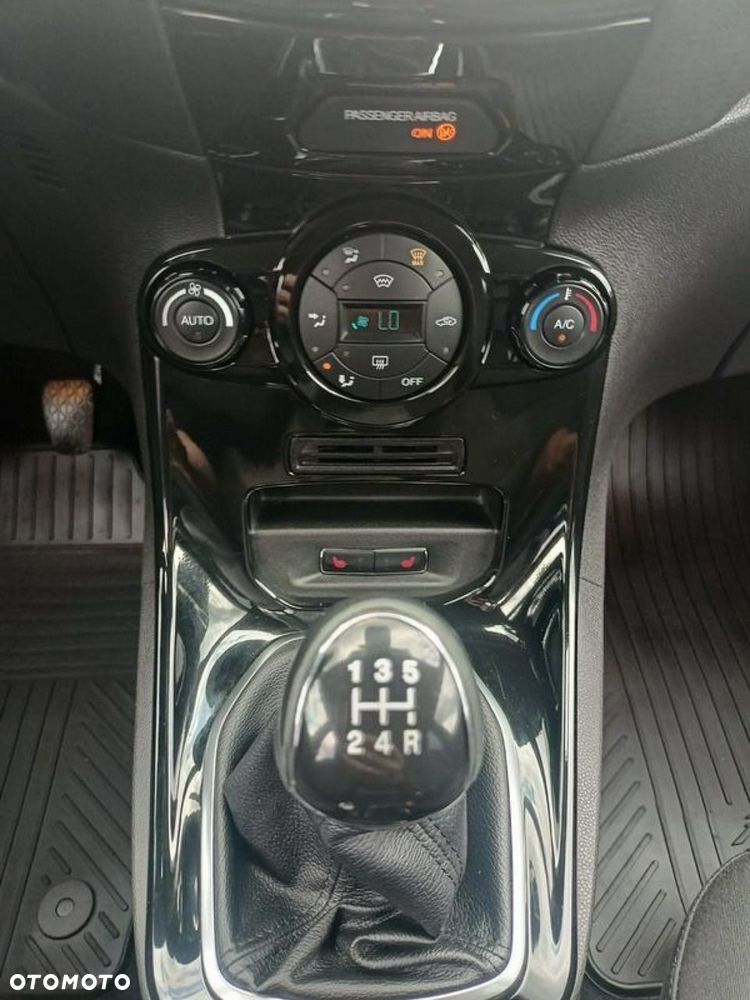 Ford Fiesta - 28