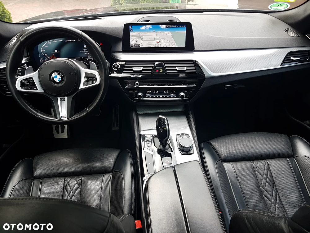 BMW Seria 5 520d M Sport - 11