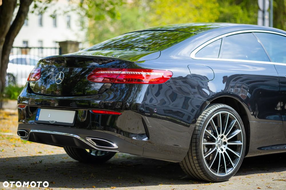 Mercedes-Benz Klasa E 220 d 4Matic 9G-TRONIC AMG Line - 14