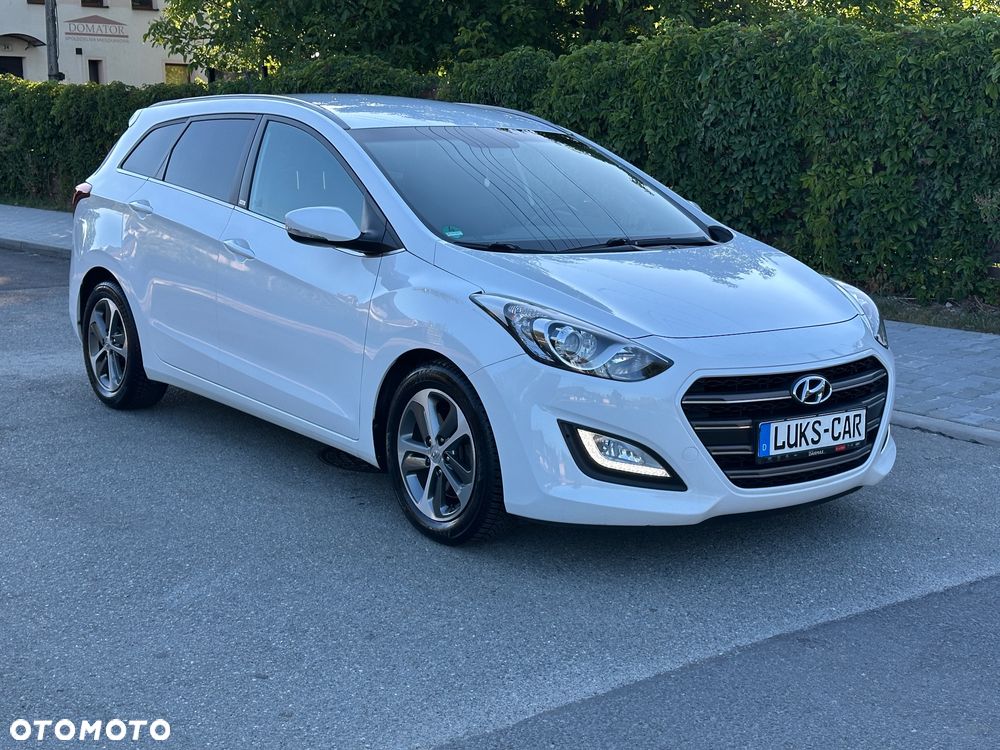 Hyundai i30 blue Kombi 1.6 GDi Passion - 11