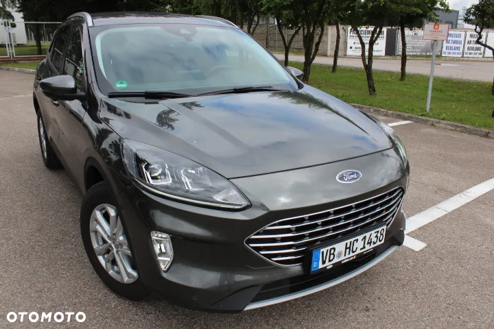 Ford Kuga 1.5 EcoBoost TITANIUM - 9