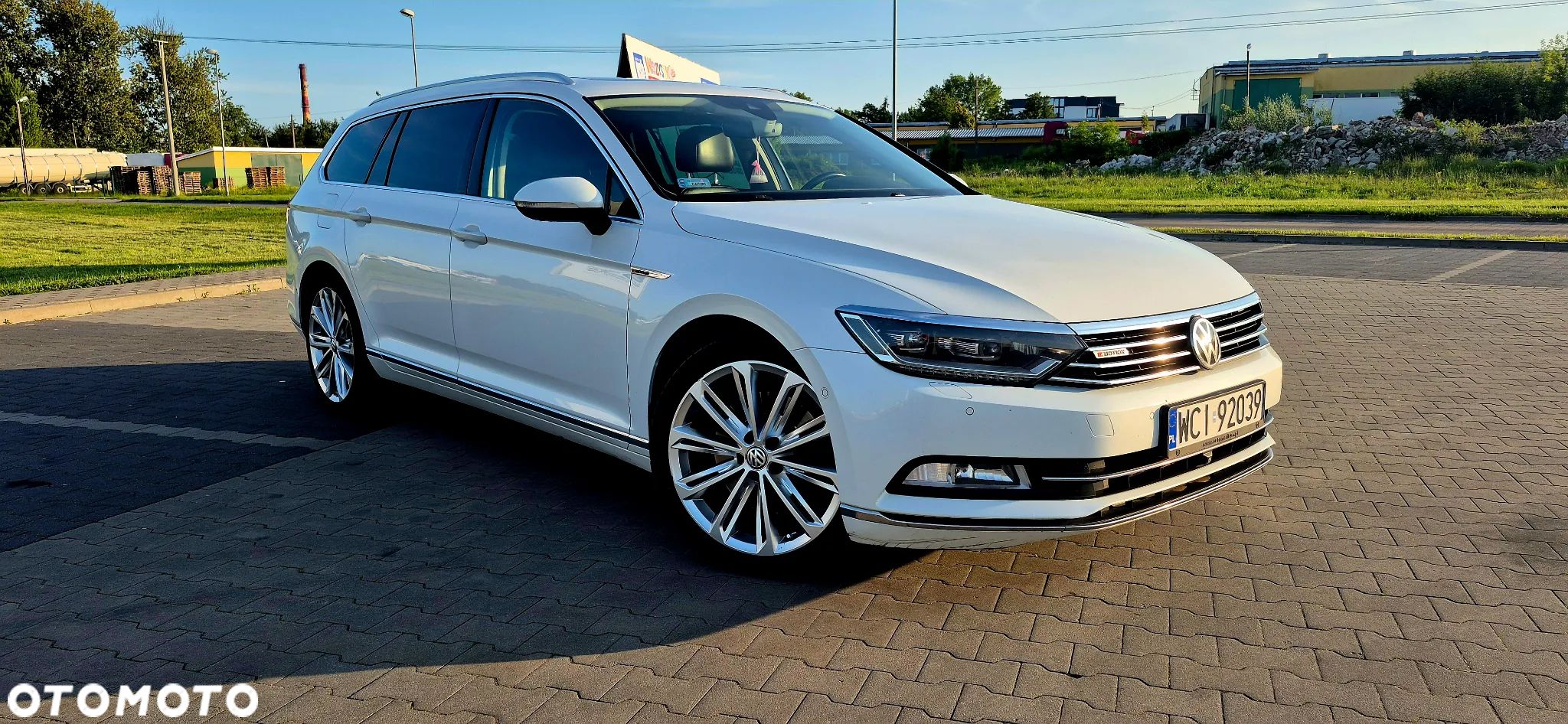 Volkswagen Passat 2.0 TDI Bi-Turbo BMT 4Mot Highline DSG - 1