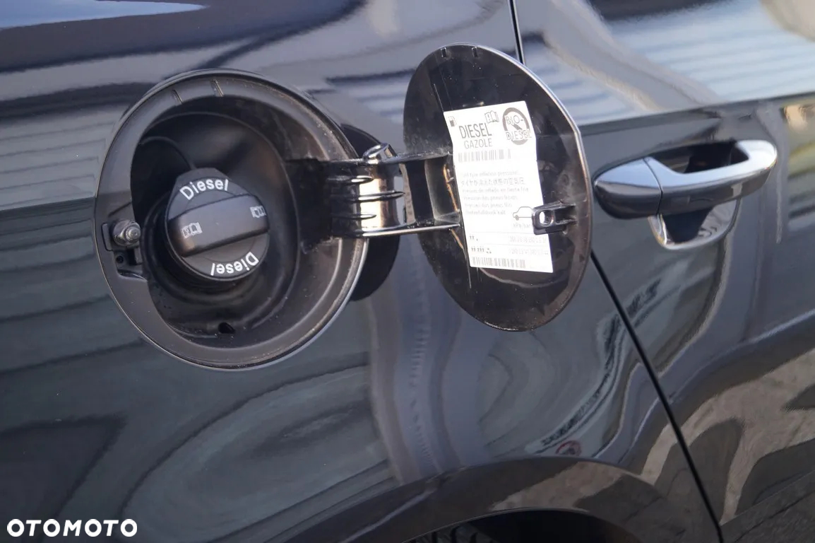 Volkswagen Passat Variant 2.0 TDI Highline - 34