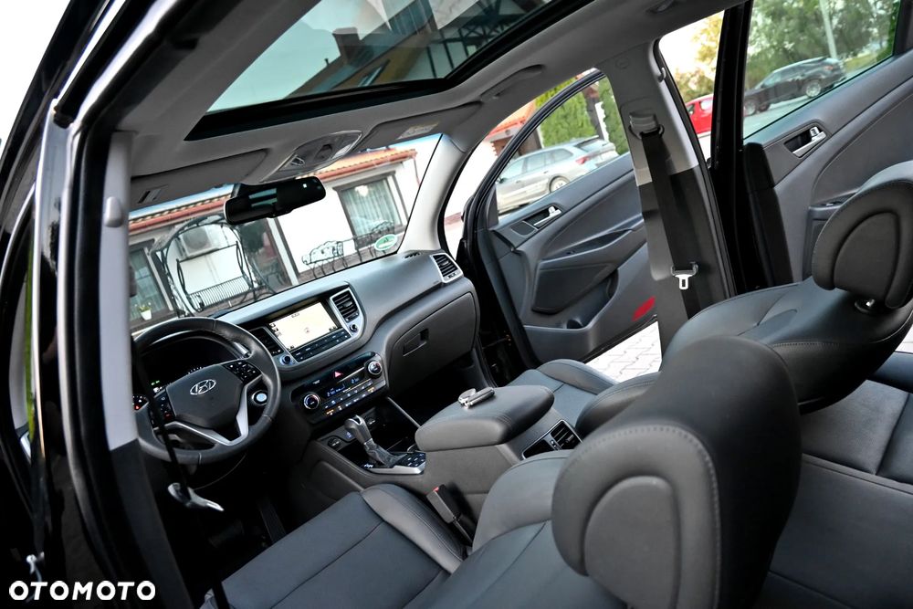 Hyundai Tucson 2.0 CRDI 4WD Automatik Premium - 28