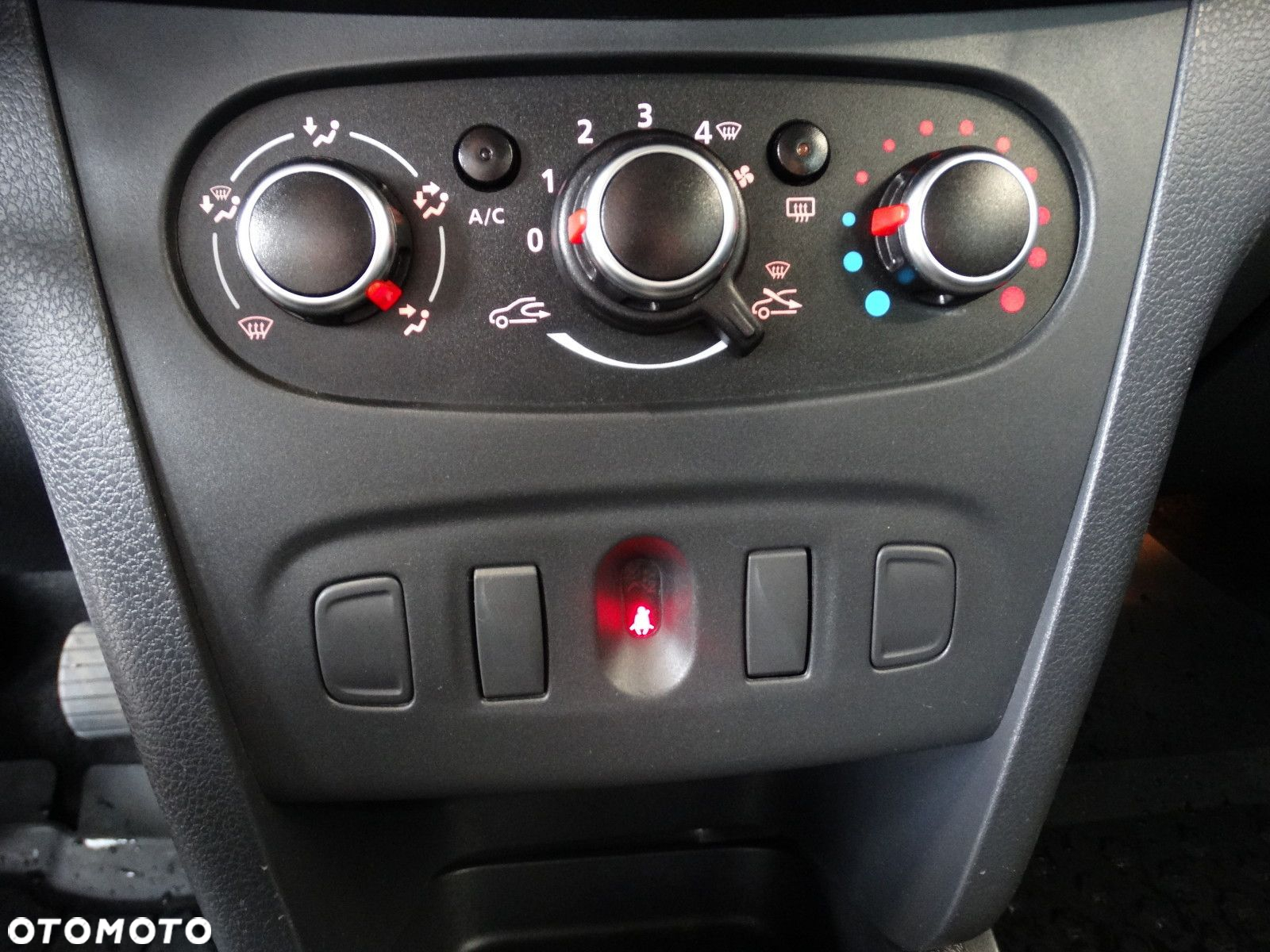 Dacia Logan - 23