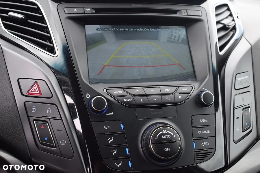Hyundai i40 Kombi 1.7 CRDi Premium - 17