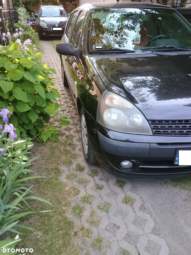 Renault Clio - 9