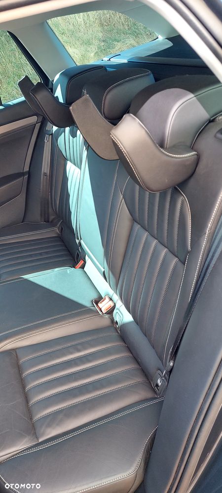 Skoda Superb 2.0 TDI DSG Premium Edition - 9