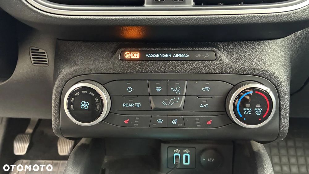 Ford Focus 1.0 EcoBoost Connected - 16