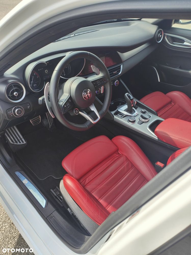 Alfa Romeo Giulia - 6