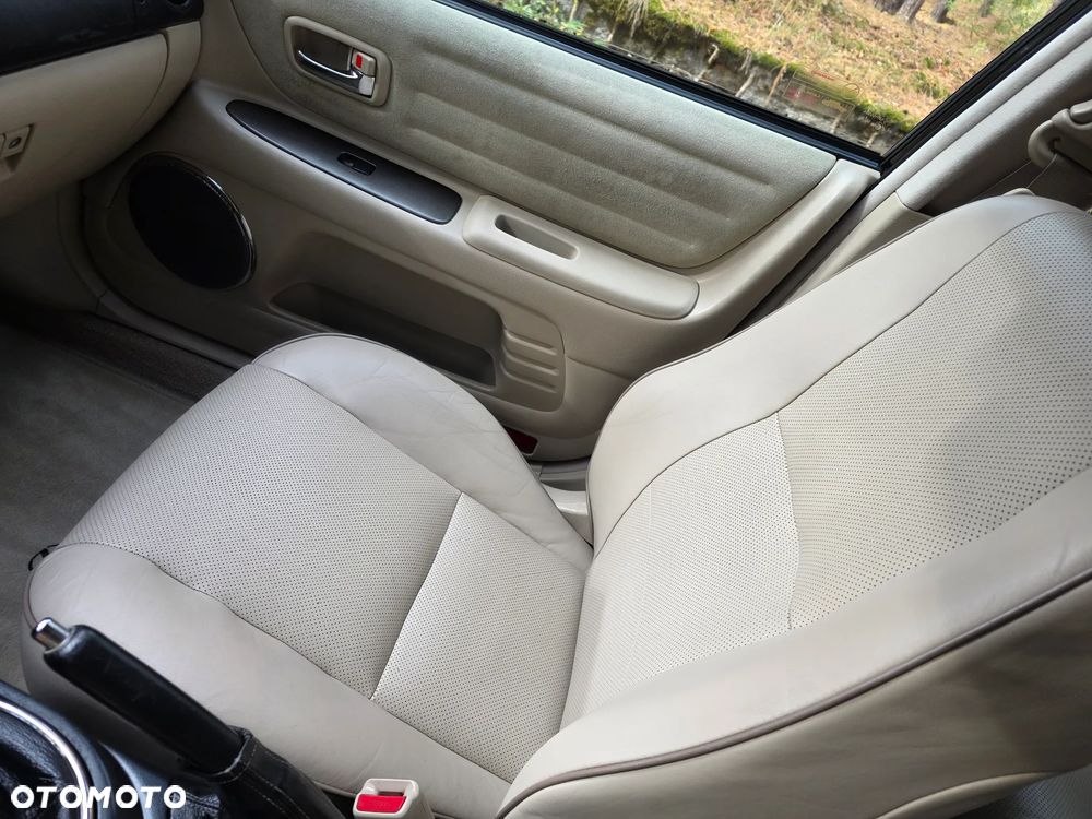 Lexus IS - 30