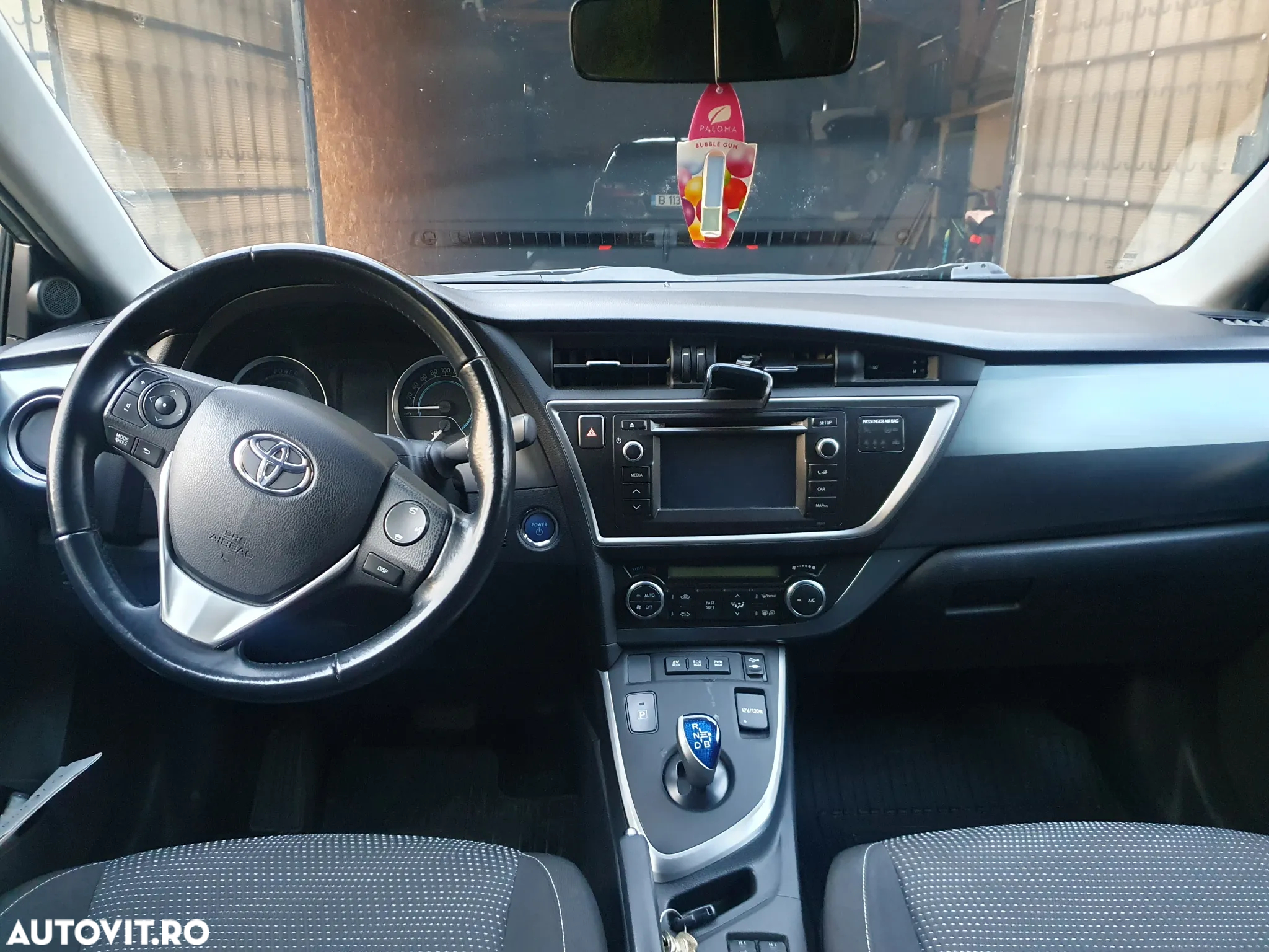 Toyota Auris 1.8 L VVT-i HSD Luna - 7