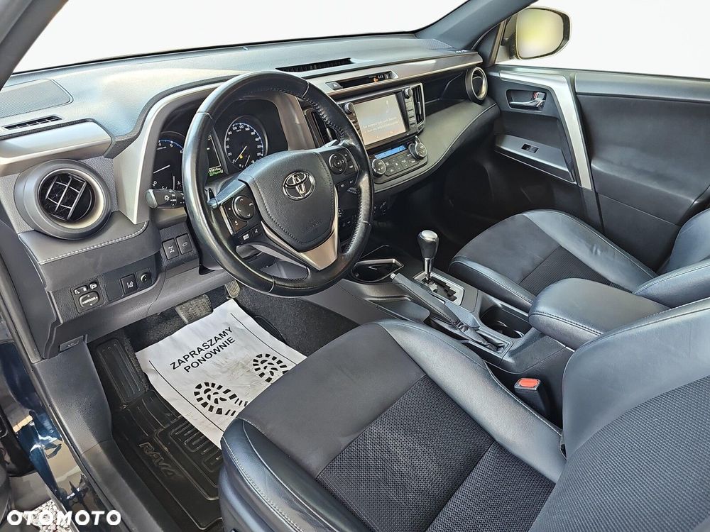 Toyota RAV4 - 11