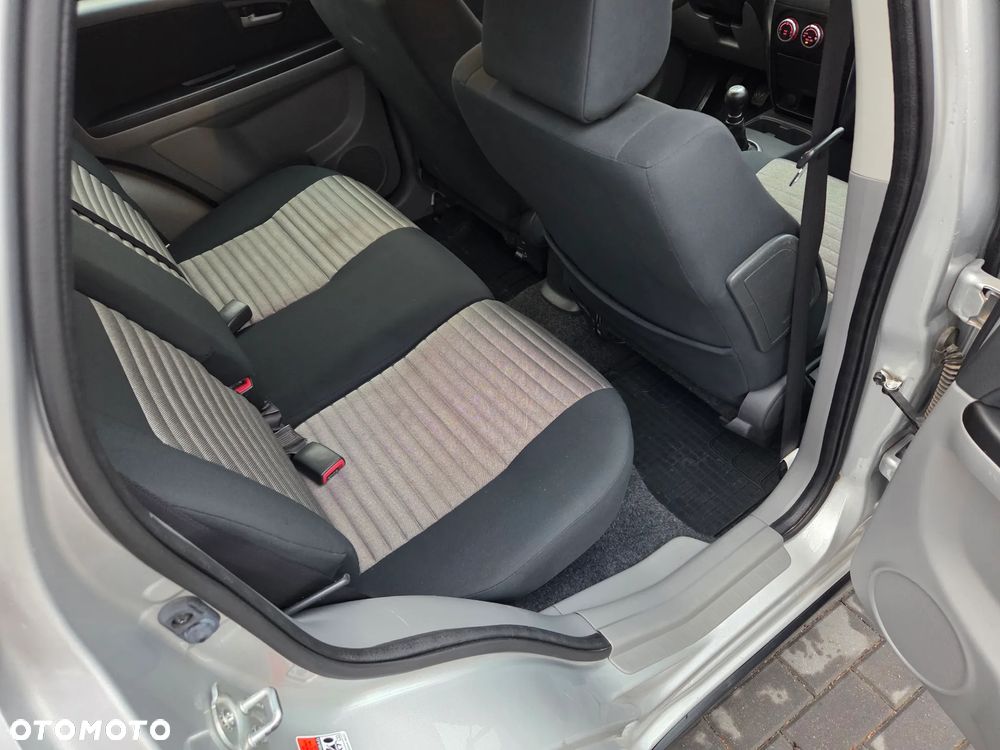 Suzuki SX4 1.6 VVT 4x4 Comfort - 13