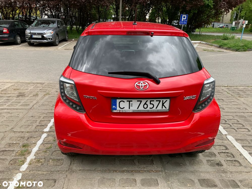 Toyota Yaris 1.33 Premium - 6