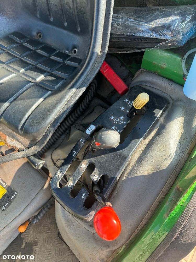 John Deere 4100 - 11