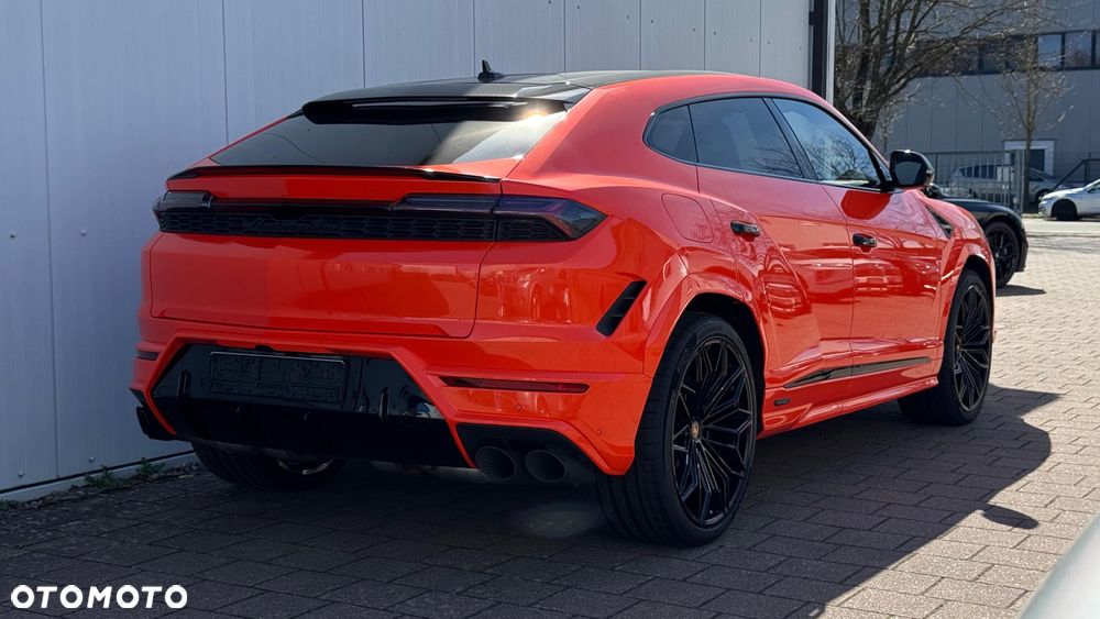 Lamborghini Urus - 3