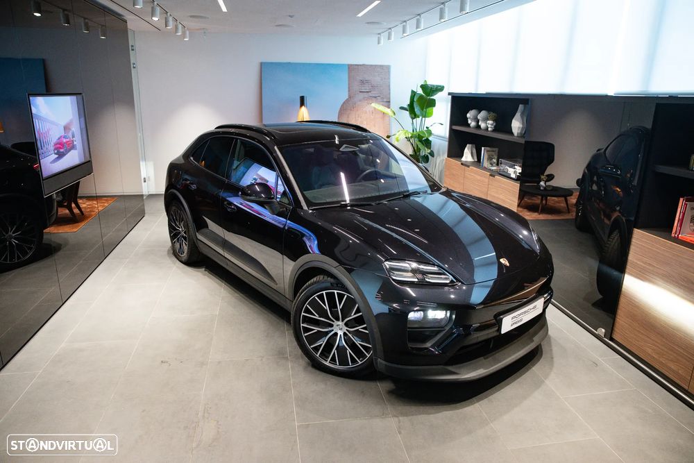 Porsche Macan Electric - 8