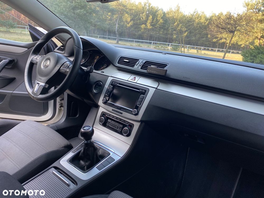 Volkswagen Passat CC - 15