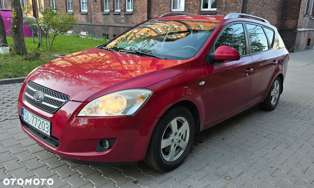 Kia Ceed - 1