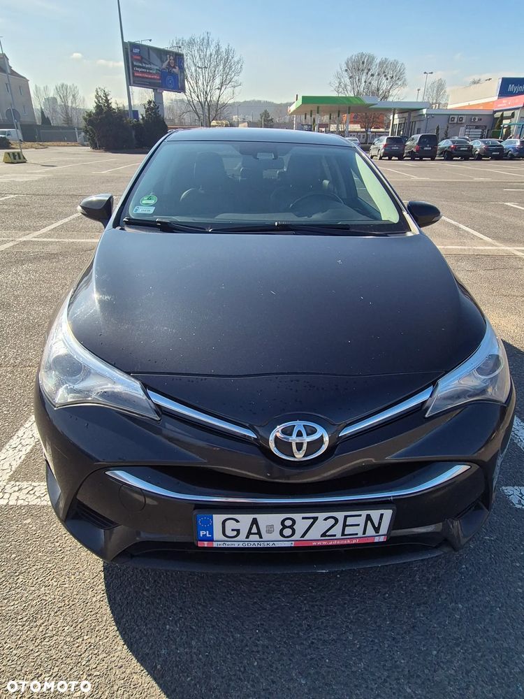 Toyota Avensis 2.0 D-4D Prestige - 2