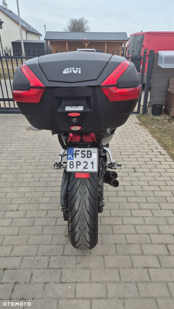 Yamaha FZ - 9