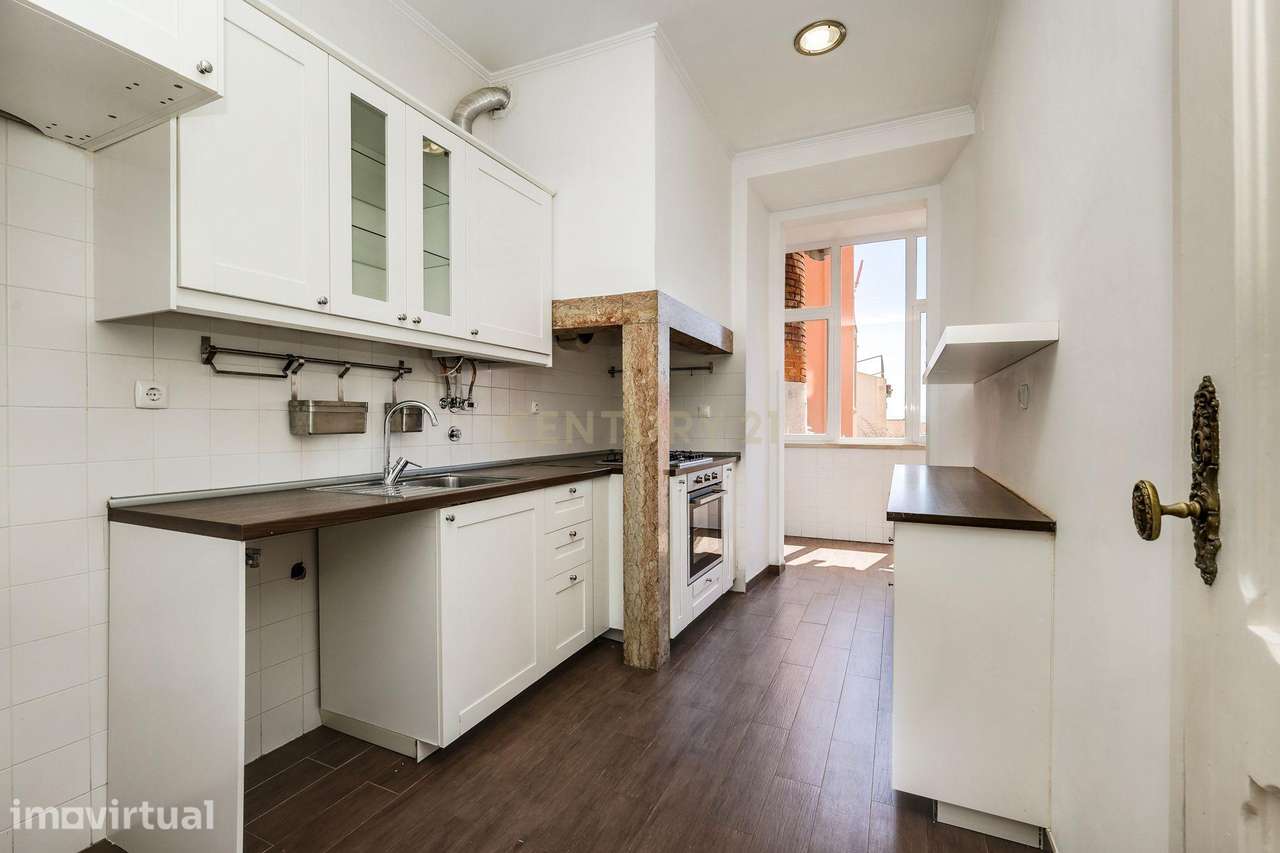 Arrendamento de Apartamento T3, Renovado, na Lapa - Estrela - Grande imagem: 3/31