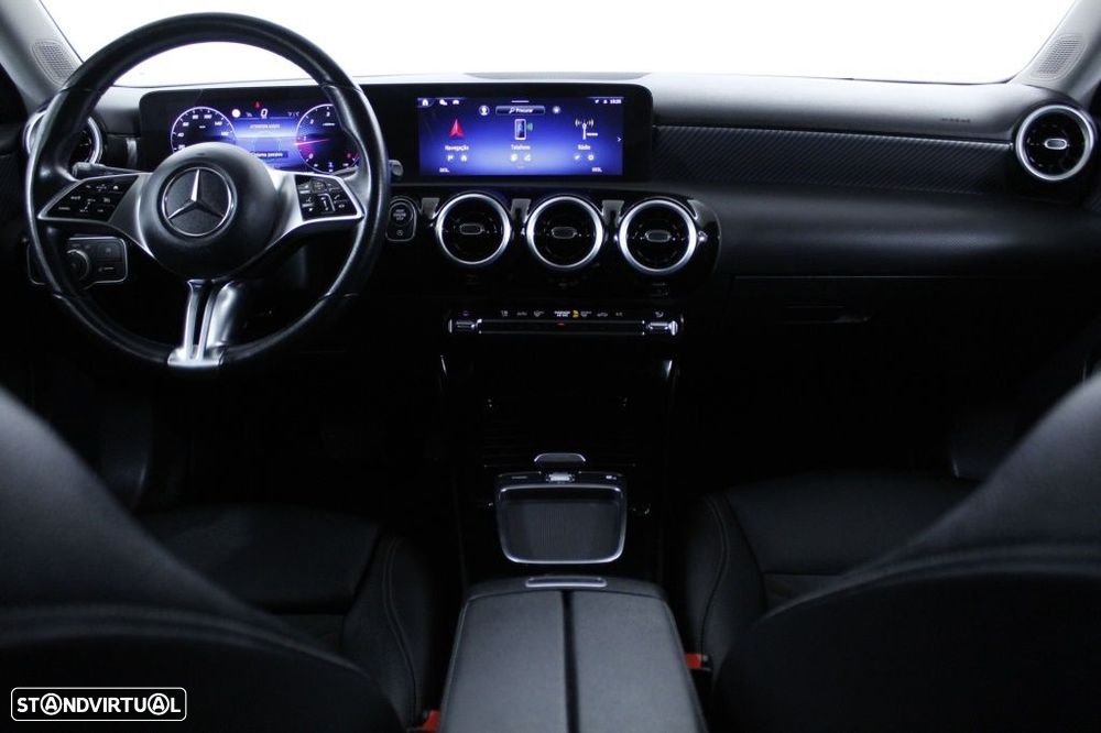 Mercedes-Benz A 200 d - 18