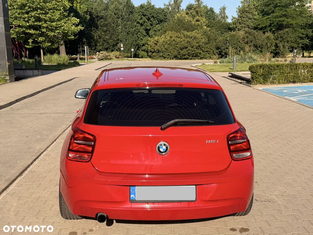 BMW Seria 1 116i - 8