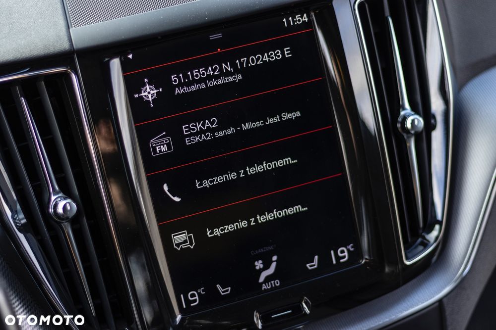 Volvo XC 60 T5 AWD R-Design - 26