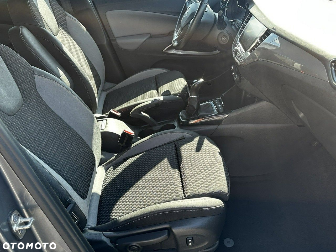 Opel Crossland X - 15