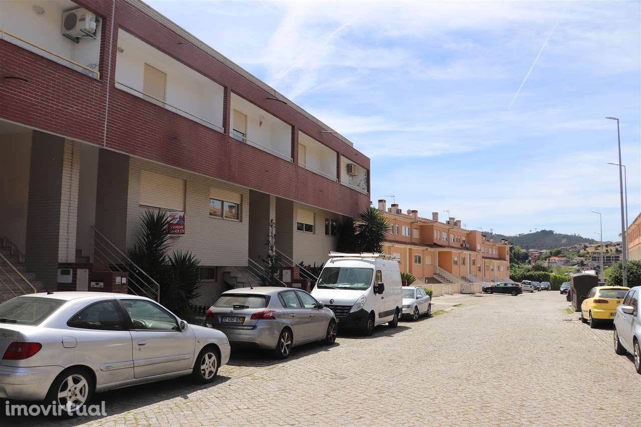 Moradia Geminada T3 Venda em Caldas de Vizela (São Miguel e São João), - Grande imagem: 4/34