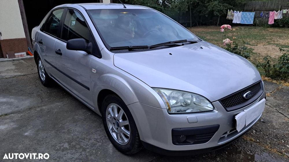 Ford Focus 1.6i Trend - 4