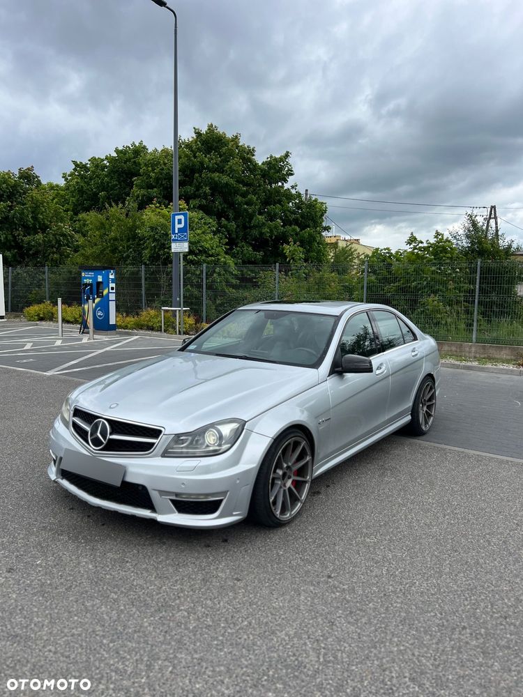 Mercedes-Benz Klasa C 63 AMG - 2