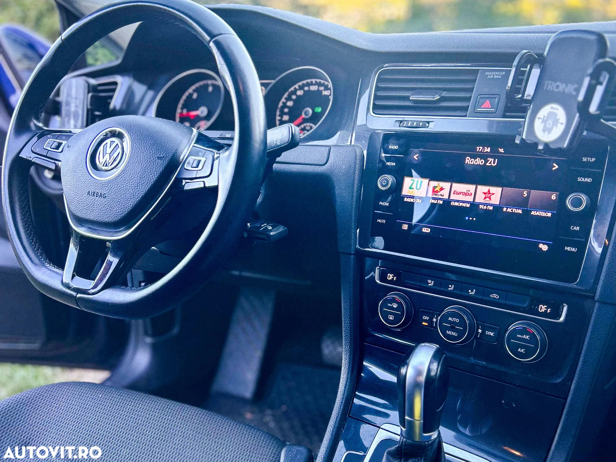 Volkswagen Golf 1.6 TDI DSG Comfortline - 6