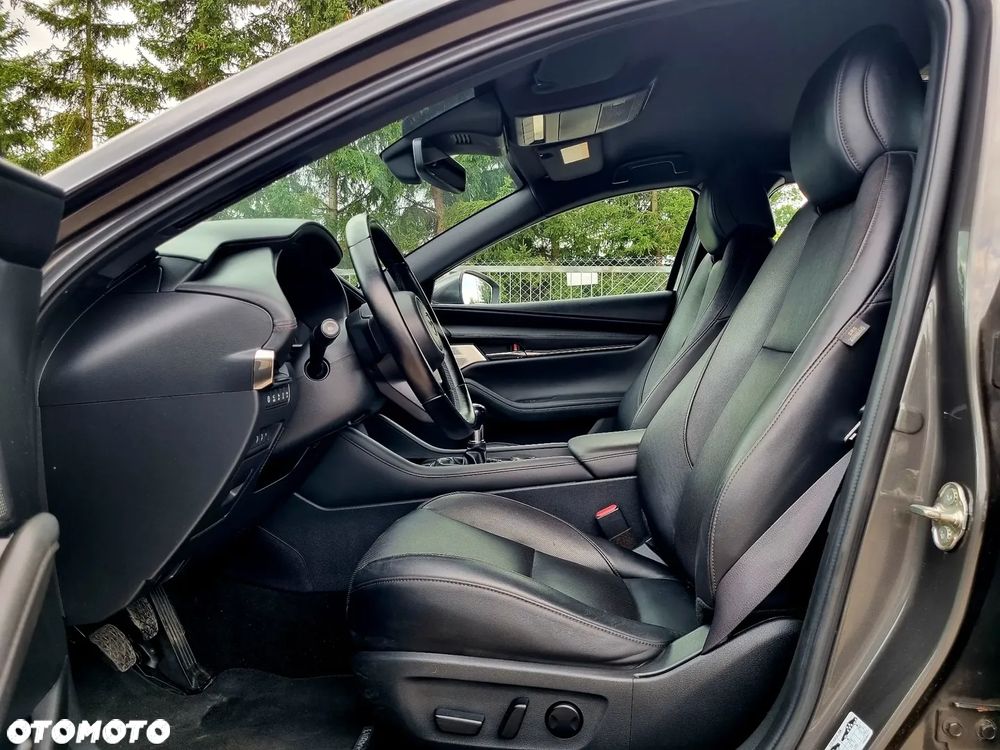 Mazda 3 SKYACTIV-G 2.0 M-Hybrid - 10