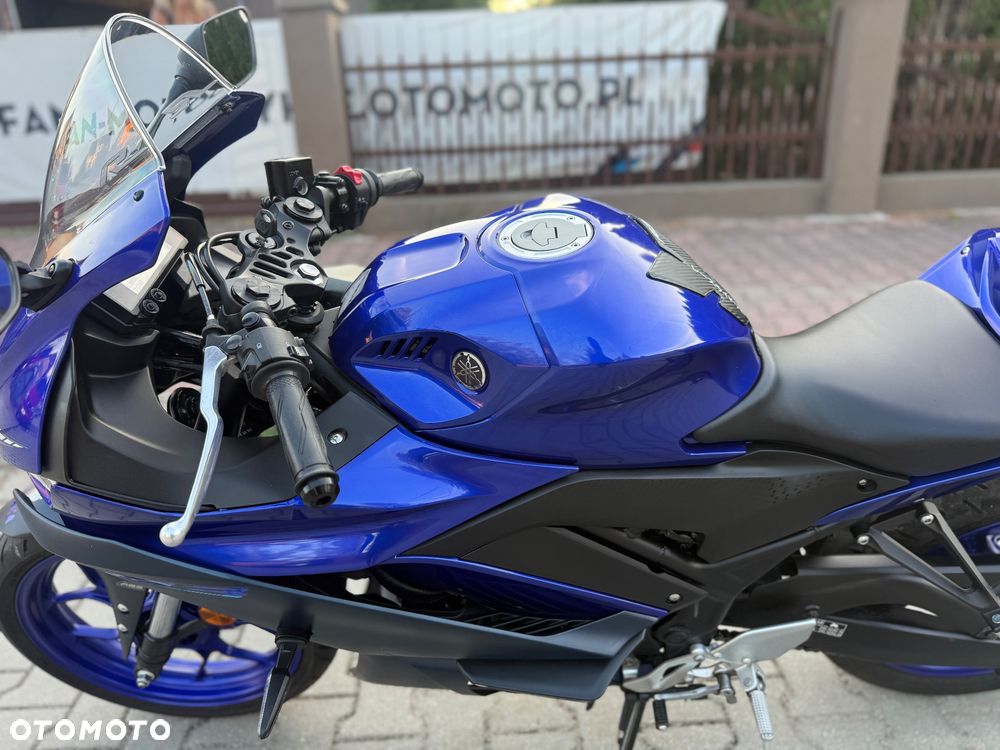 Yamaha R3 - 22