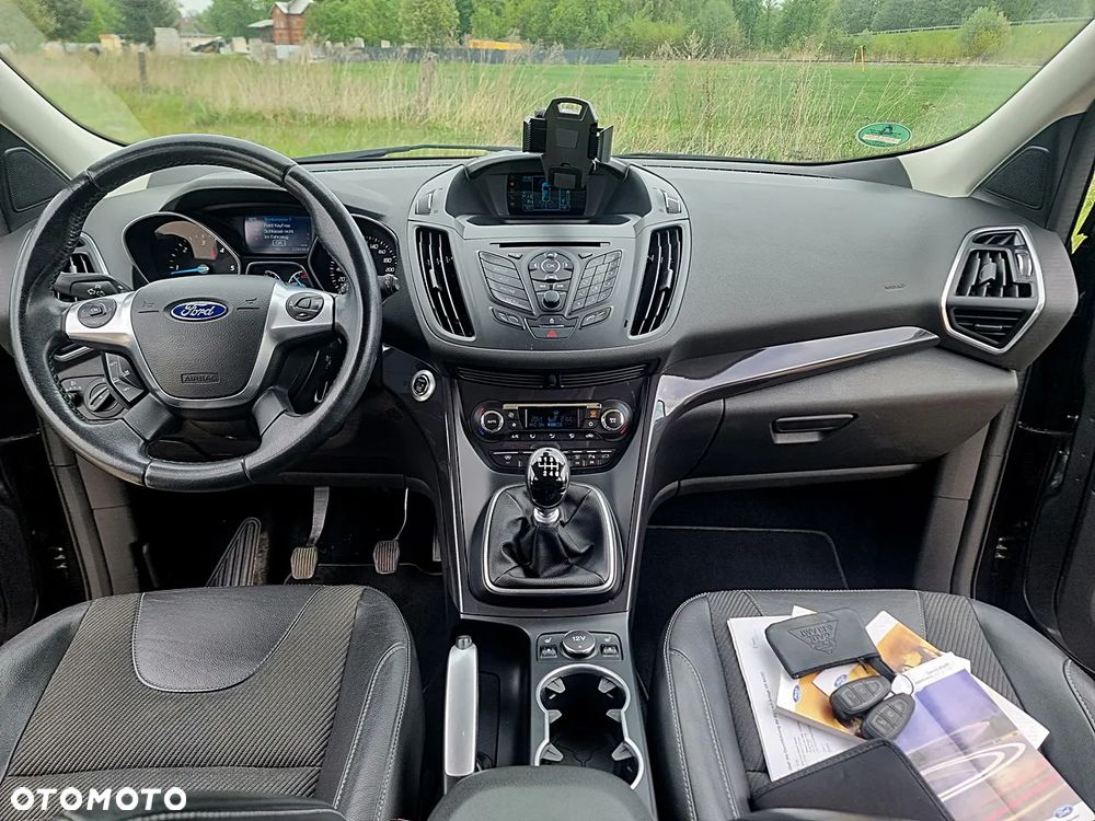 Ford Kuga - 28