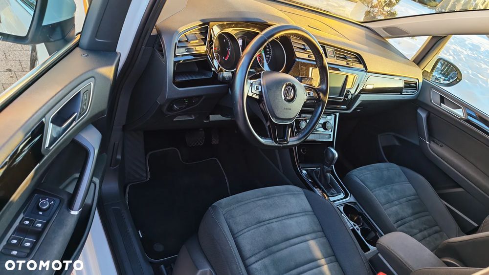 Volkswagen Touran 2.0 TDI SCR (BlueMotion Technology) DSG Highline - 25