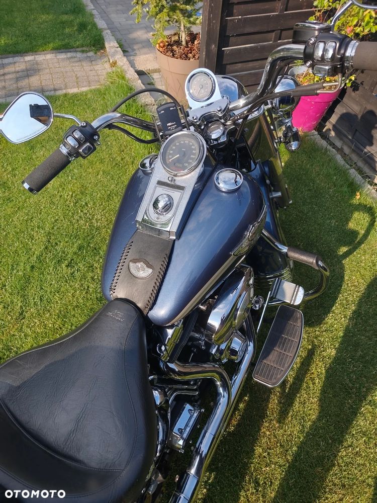 Harley-Davidson Softail Heritage Classic - 23