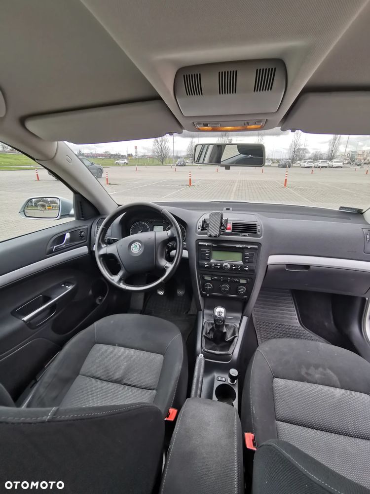 Skoda Octavia 1.6 Classic - 12