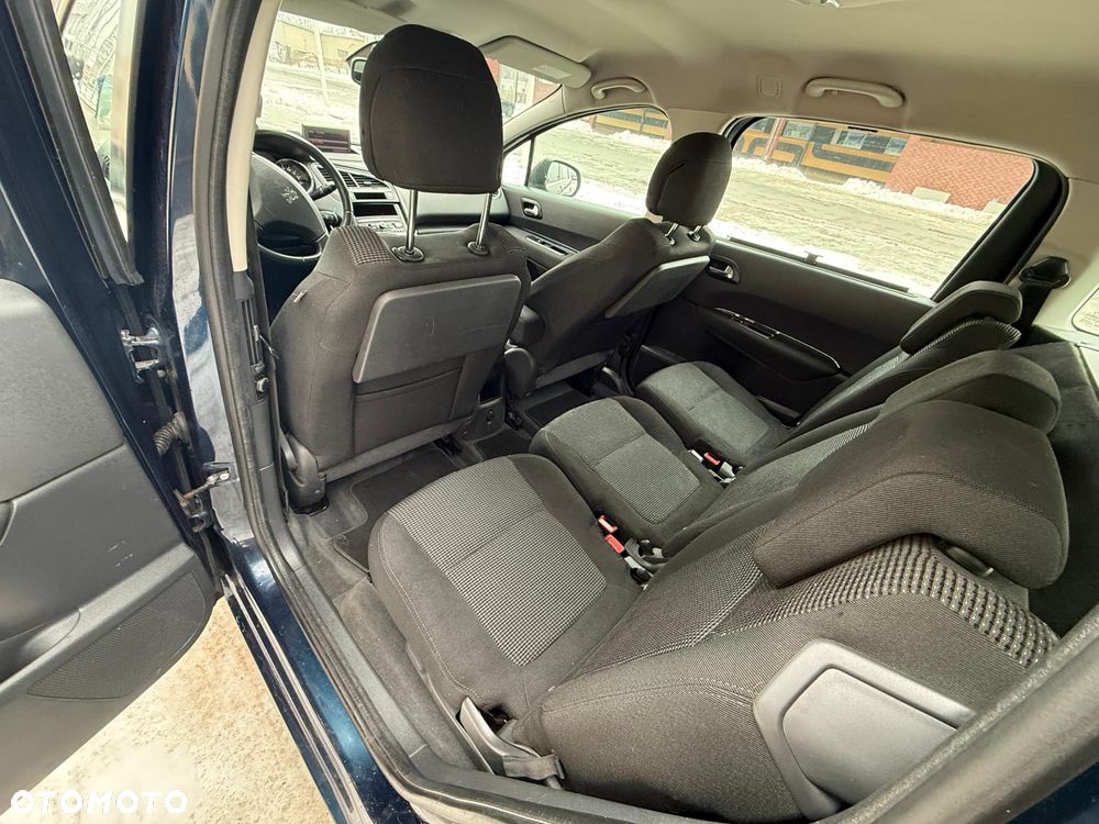 Peugeot 5008 - 23