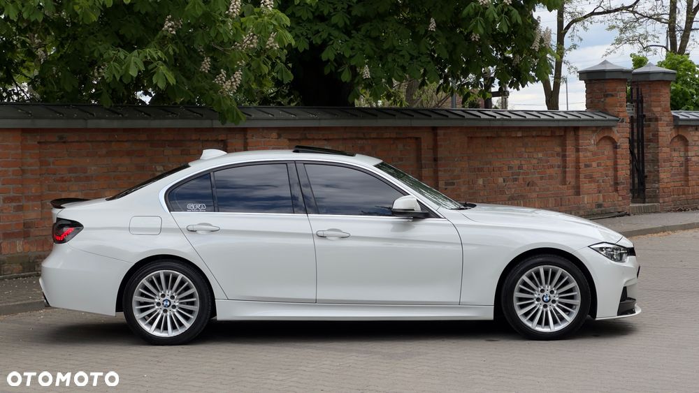 BMW Seria 3 328i Luxury Line - 8