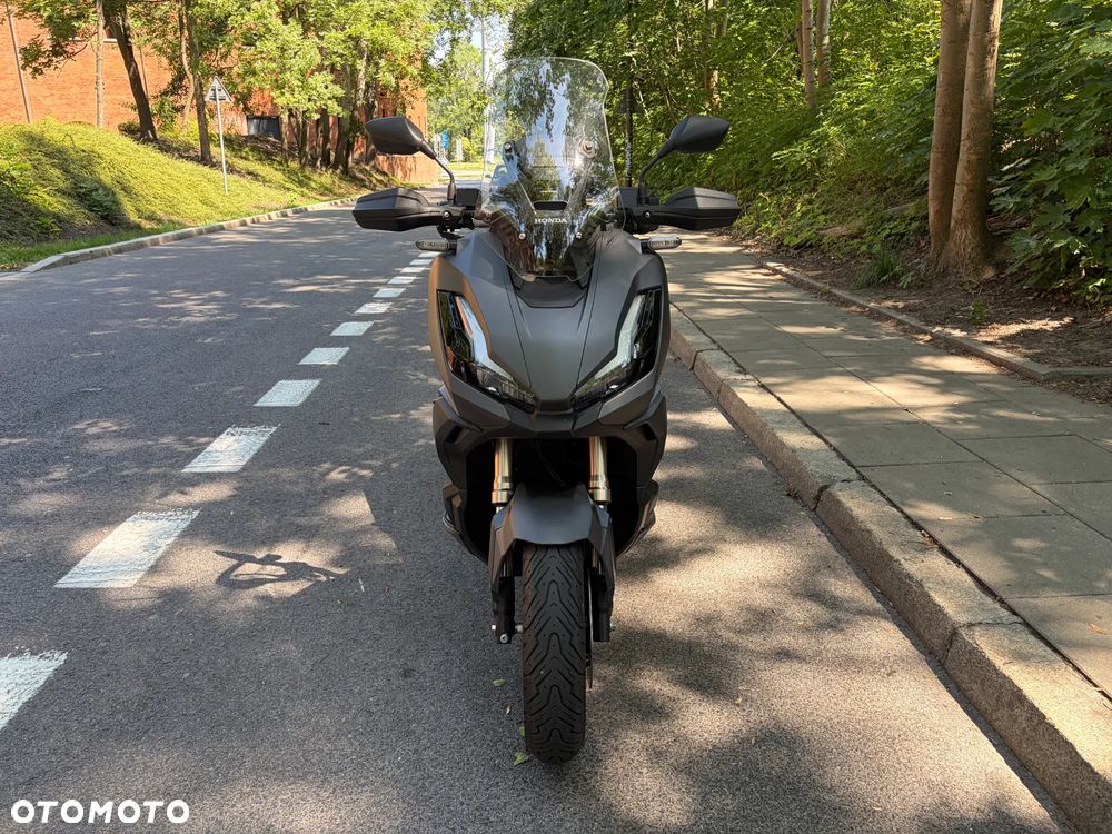 Honda ADV350 - 5