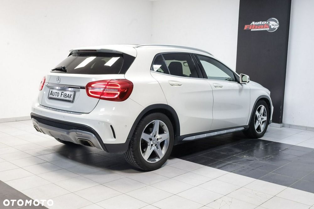 Mercedes-Benz GLA 200 7G-DCT AMG Line - 12
