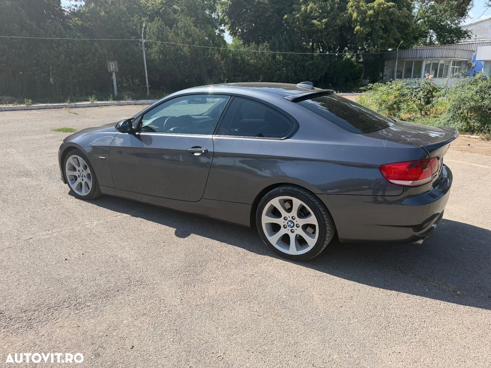 BMW Seria 3 330d Aut. - 4