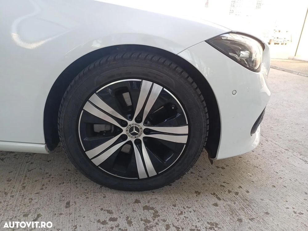Mercedes-Benz C 200 4Matic 9G-TRONIC Avantgarde - 26