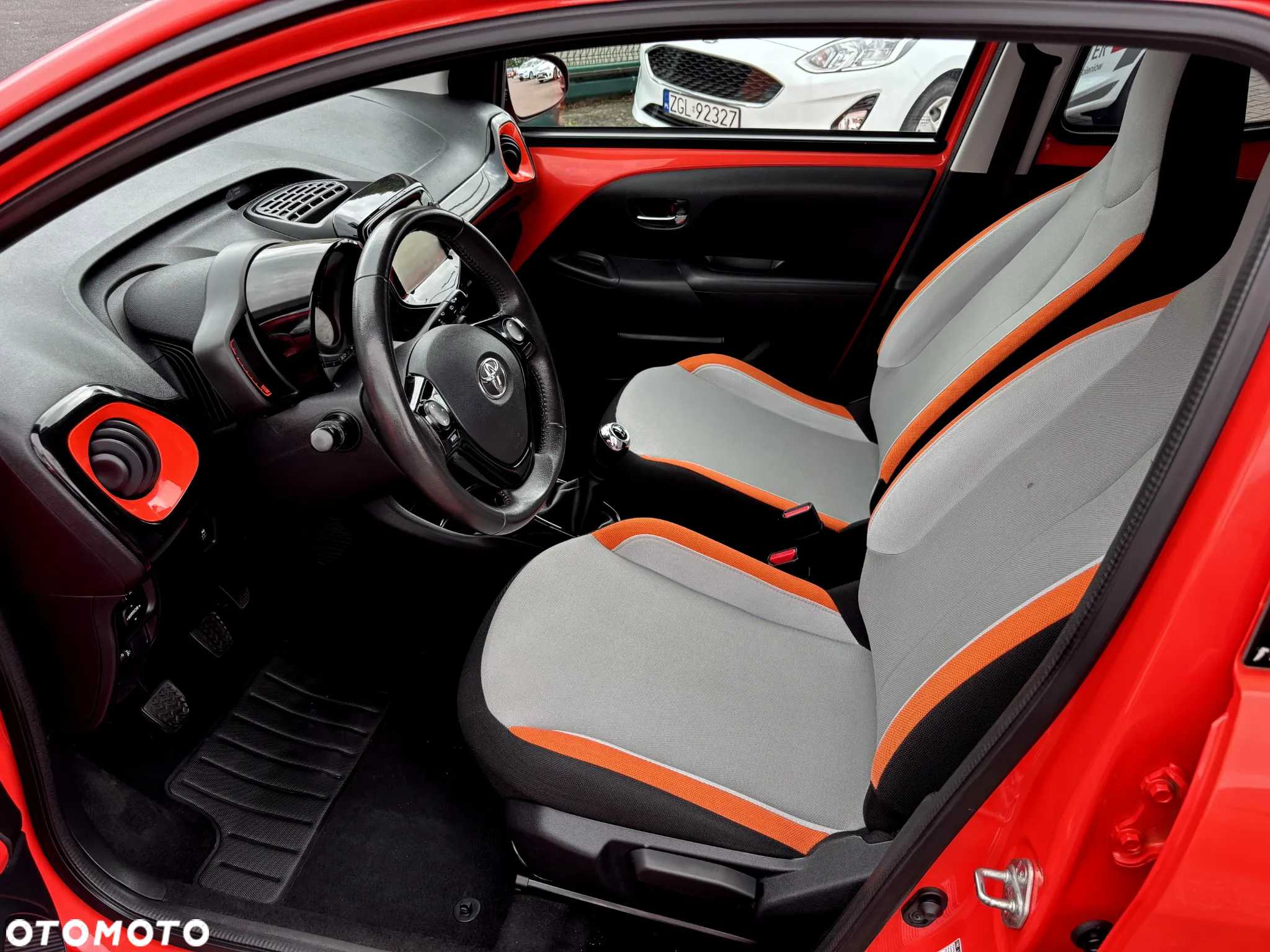 Toyota Aygo x-cite - 11