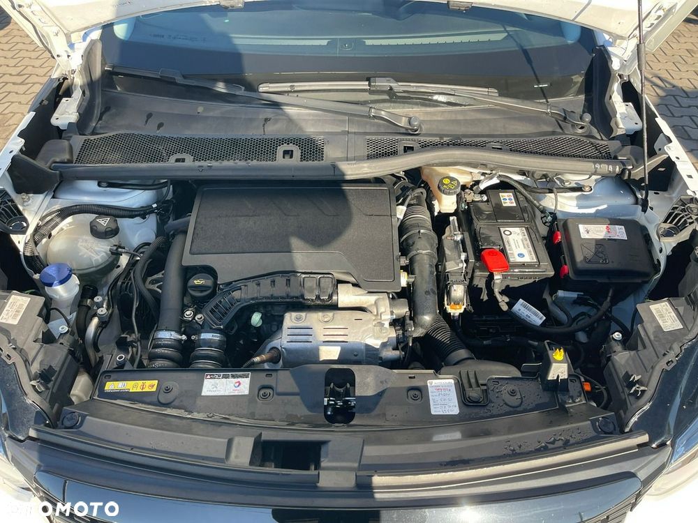 Peugeot 2008 PureTech 100 Active S&S BVM6 - 13